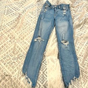 American eagle size 6 long crop jeans